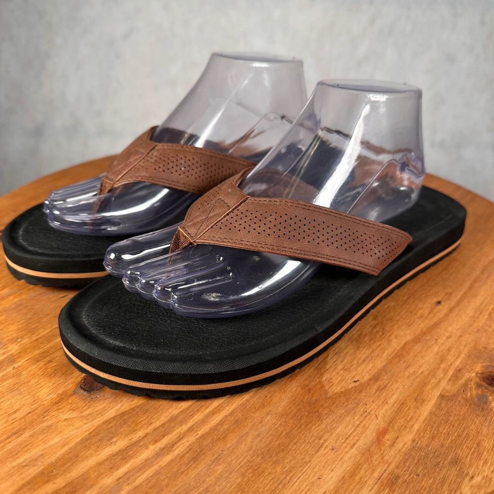 Rip Curl Flip Flop Sandals Mens 9.5 Brown Good Perforated Straps Thong Shoes